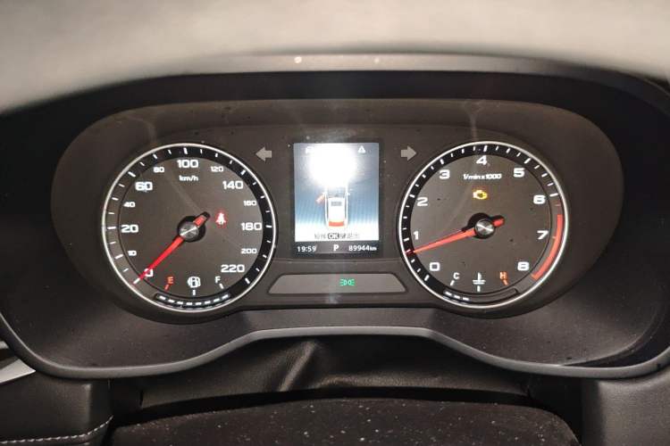 Used Roewe i5 2019 1.5L Automatic 4G Connected Langyue Edition Instrument Cluster