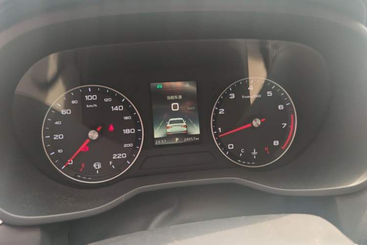 Used Roewe i5 2019 1.5L Automatic 4G Connected Langyue Edition Instrument Cluster
