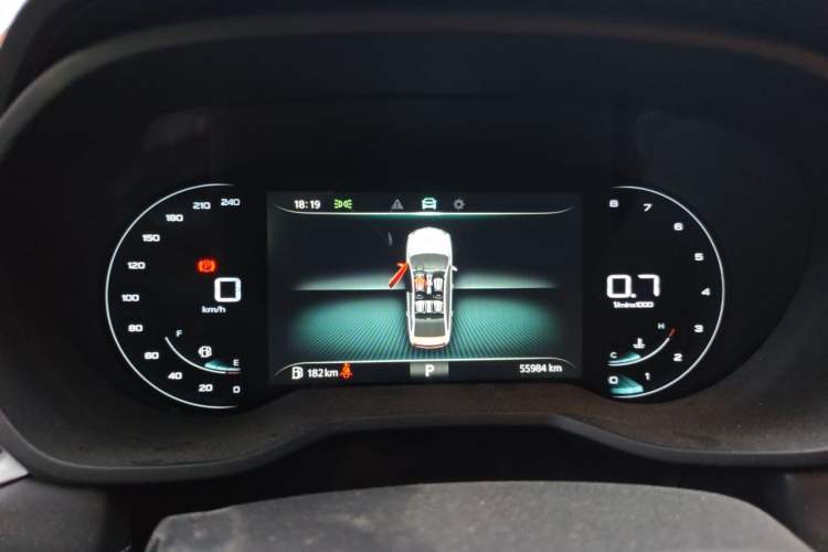 Used Roewe i5 2019 20T Automatic 4G Connected Supercharged Flagship Edition Instrument Cluster