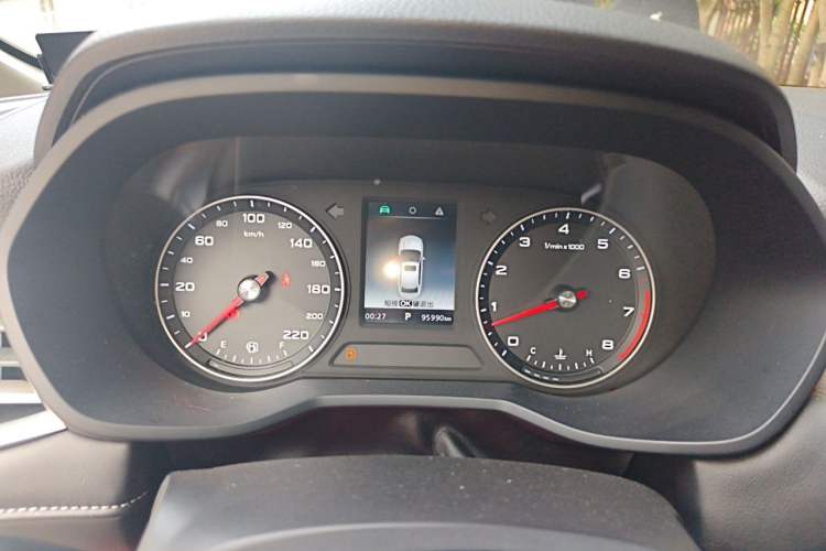 Used Roewe i5 2019 1.5L Automatic 4G Connected Langhao Edition Instrument Cluster