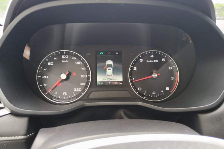 Used Roewe i5 2019 1.5L Automatic 4G Connected Langhao Edition Instrument Cluster