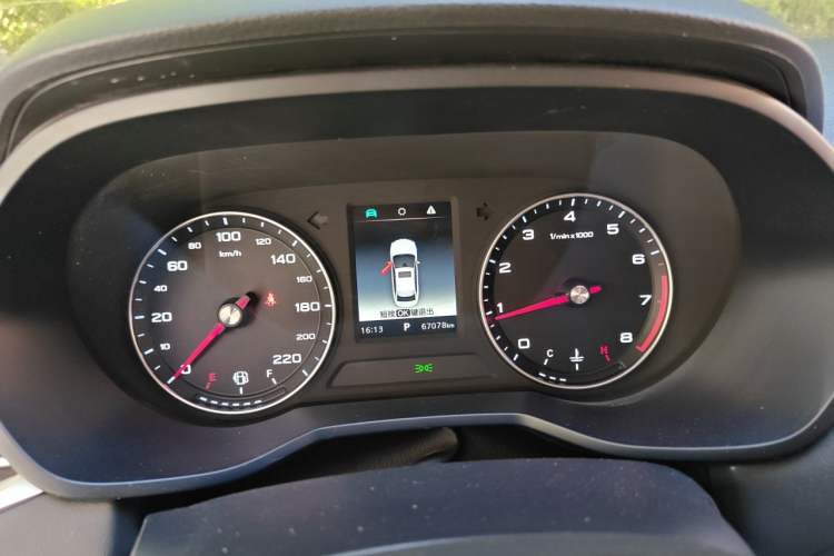 Used Roewe i5 2019 1.5L Automatic 4G Connected Linghao Edition Instrument Cluster
