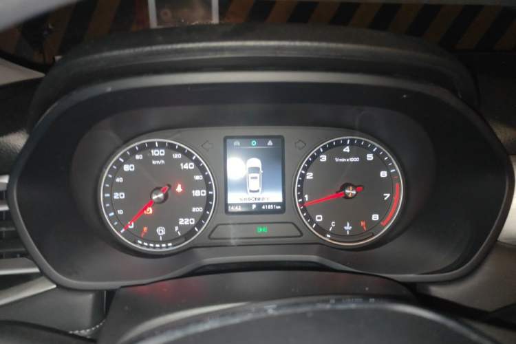 Used Roewe i5 2019 1.5L Automatic 4G Connected Langhao Edition Instrument Cluster