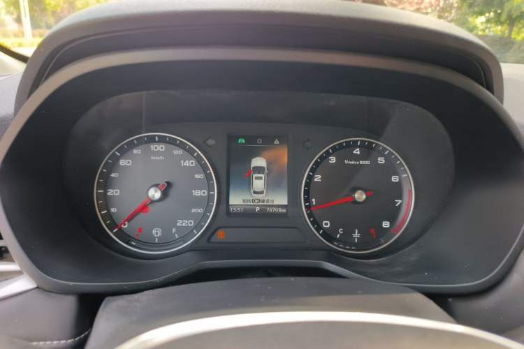 Used Roewe i5 2019 1.5L Automatic 4G Connected Linghao Flagship Edition Instrument Cluster