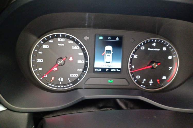 Used Roewe i5 2019 1.5L Automatic 4G Connected Langhao Edition Instrument Cluster