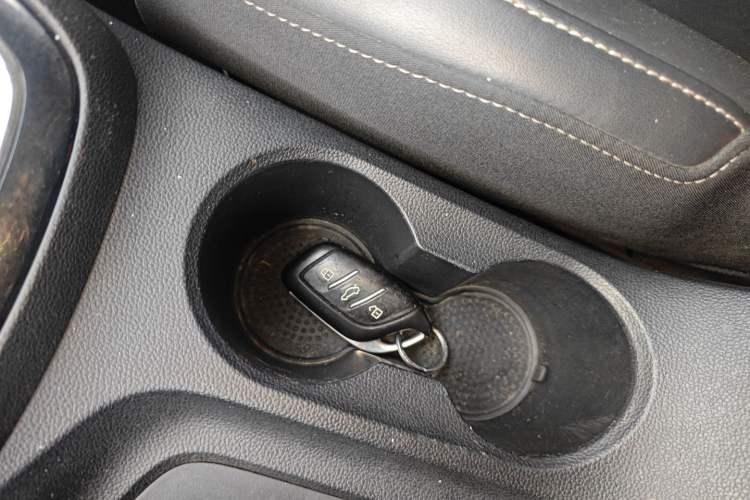 Used Roewe i5 2019 1.5L Manual 4G Connectable Langhao Edition Interior 1