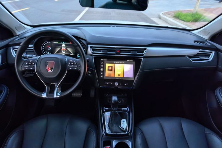 Used Roewe i5 2019 20T Automatic Intelligent Connectivity Super-Power Supreme Edition Interior 1