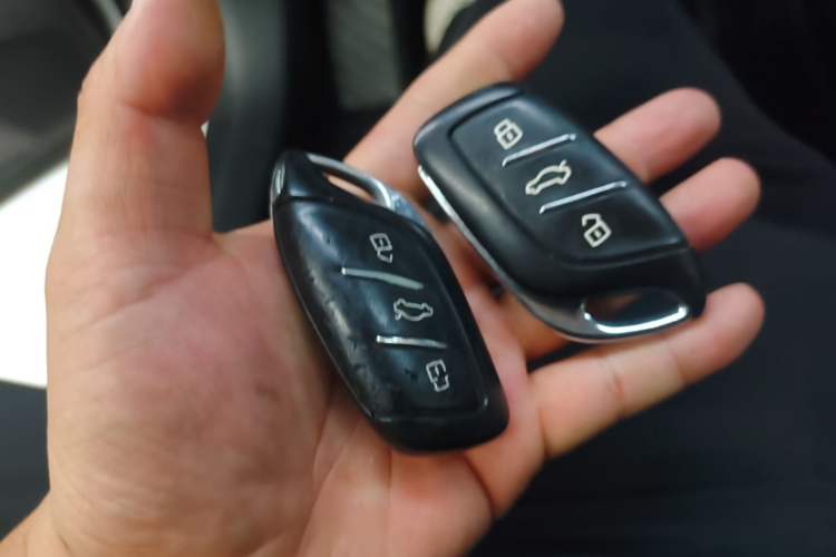 Used Roewe i5 2019 1.5L Automatic 4G Connected Linghao Edition Interior 1