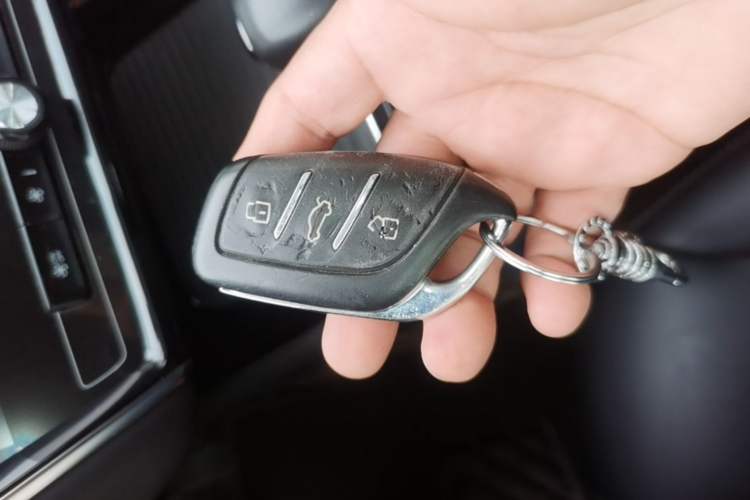 Used Roewe i5 2019 1.5L Automatic 4G Connected Langhao Edition Interior 1