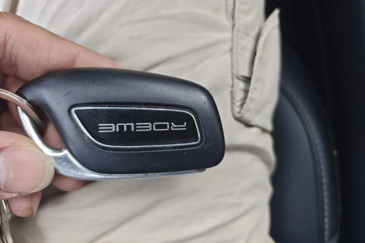 Used Roewe i5 2019 1.5L Automatic 4G Connected Langhao Edition Interior 1