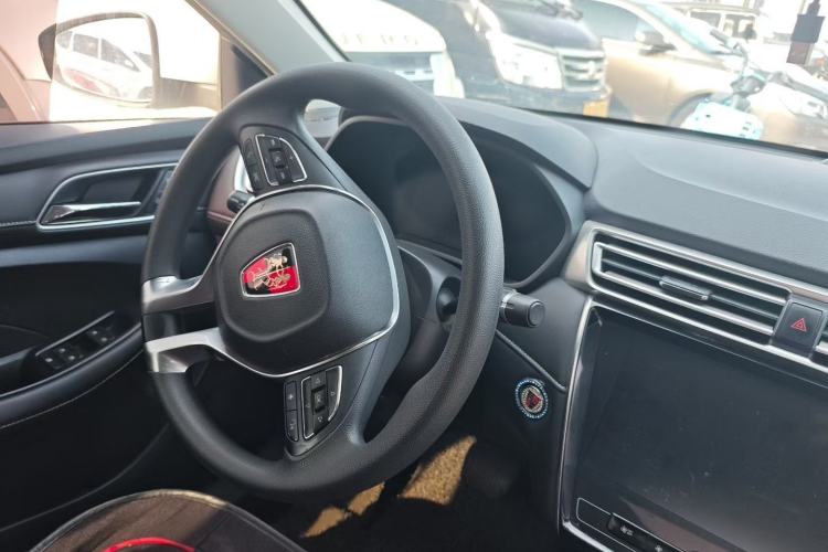 Used Roewe i5 2019 20T Automatic 4G Connected Supercharged Flagship Edition Interior 2