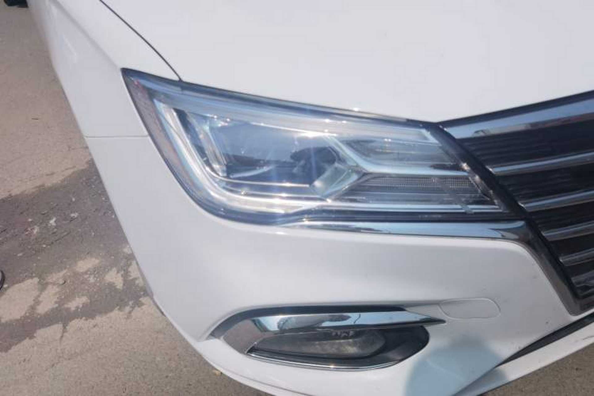 Used Roewe i5 2019 1.5L Automatic 4G Connected Linghao Edition Interior 2