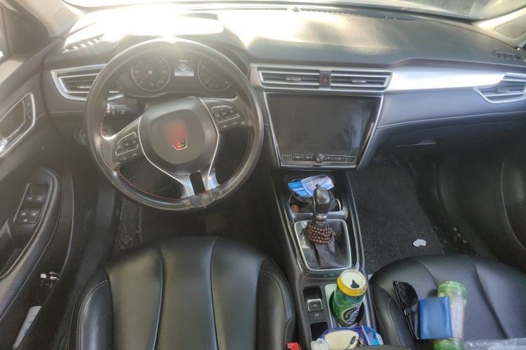 Used Roewe i5 2019 1.5L Automatic 4G Connected Linghao Flagship Edition Interior 2