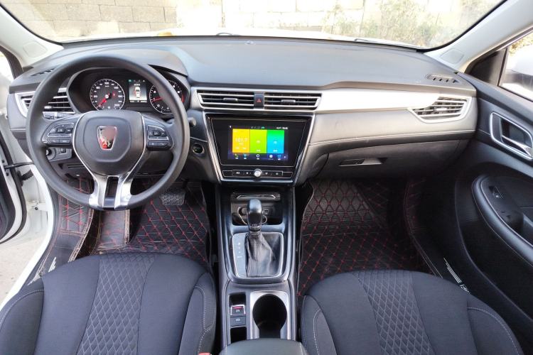 Used Roewe i5 2019 1.5L Automatic 4G Connected Langyue Edition Interior 3