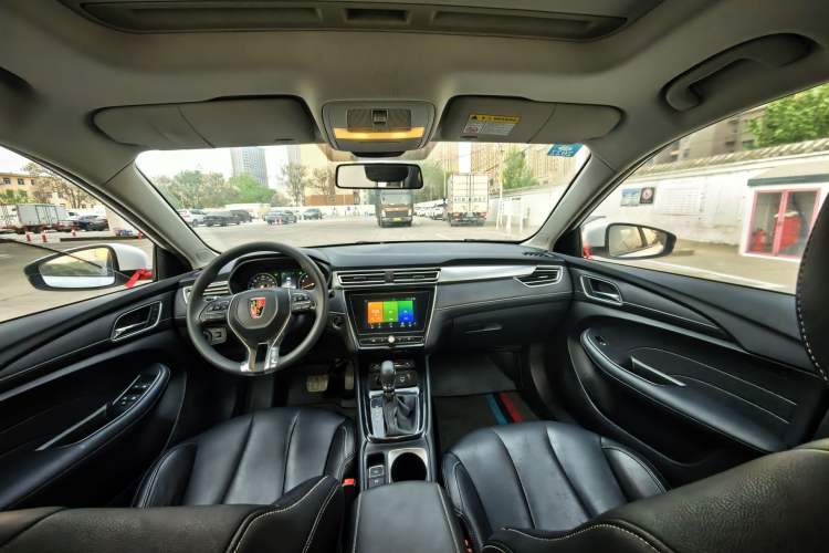 Used Roewe i5 2019 1.5L Automatic 4G Connected Linghao Edition Interior 3
