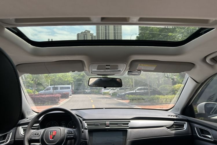 Used Roewe i5 2019 1.5L Automatic 4G Connected Langhao Edition Interior 7