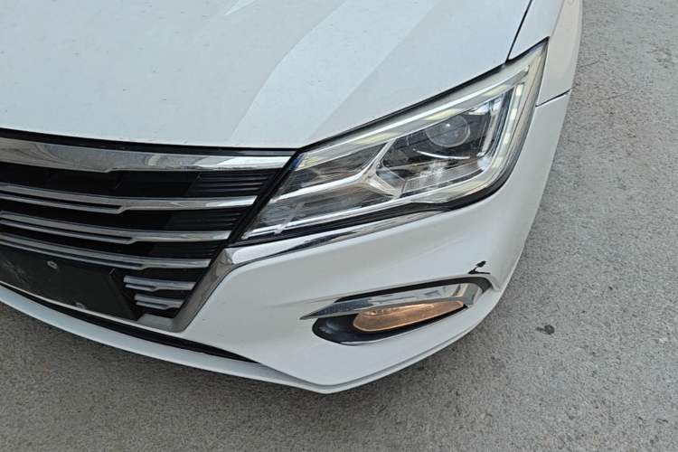 Used Roewe i5 2019 20T Automatic 4G Connect Luxury Flagship Edition Left Front Headlight