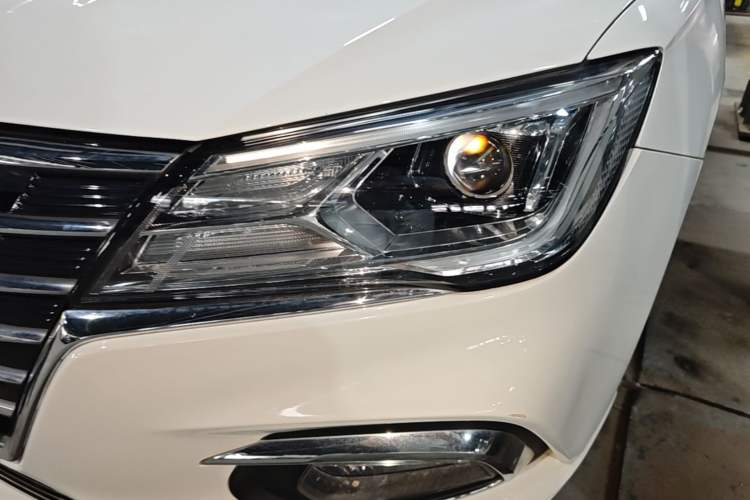 Used Roewe i5 2019 1.5L Automatic 4G Connected Linghao Flagship Edition Left Front Headlight