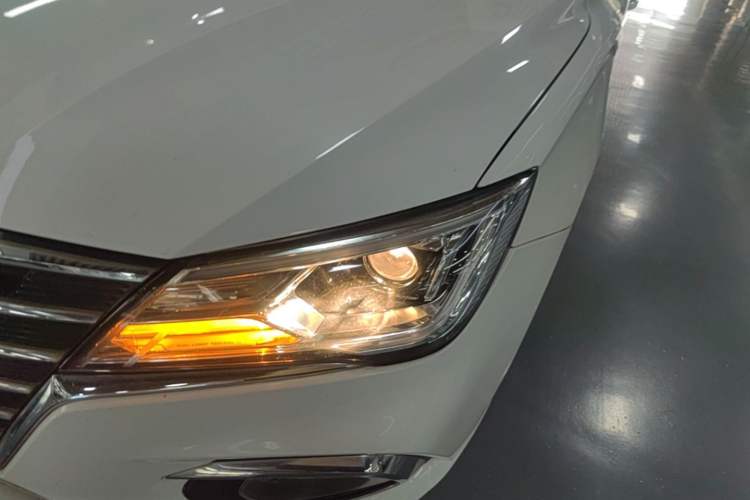 Used Roewe i5 2019 1.5L Automatic 4G Connected Langhao Edition Left Front Headlight