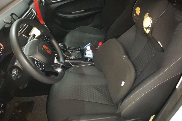 Used Roewe i5 2019 1.5L Automatic 4G Connected Langyue Edition Left Front Seat
