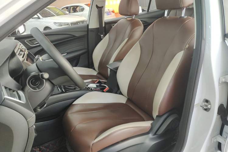 Used Roewe i5 2019 1.5L Automatic 4G Connected Langyue Edition Left Front Seat