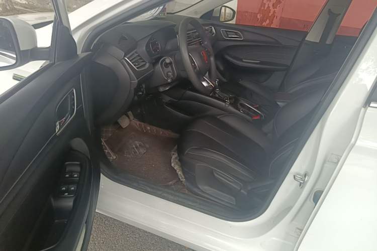 Used Roewe i5 2019 1.5L Automatic 4G Connected Langhao Edition Left Front Seat