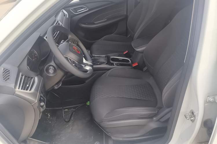 Used Roewe i5 2019 1.5L Automatic 4G Connected Langyue Edition Left Front Seat