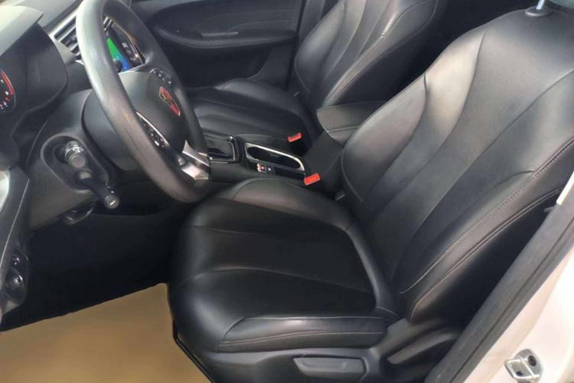 Used Roewe i5 2019 1.5L Automatic 4G Connected Langhao Edition Left Front Seat