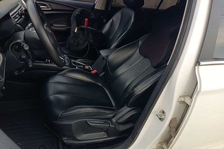 Used Roewe i5 2019 1.5L Automatic 4G Connected Langhao Edition Left Front Seat