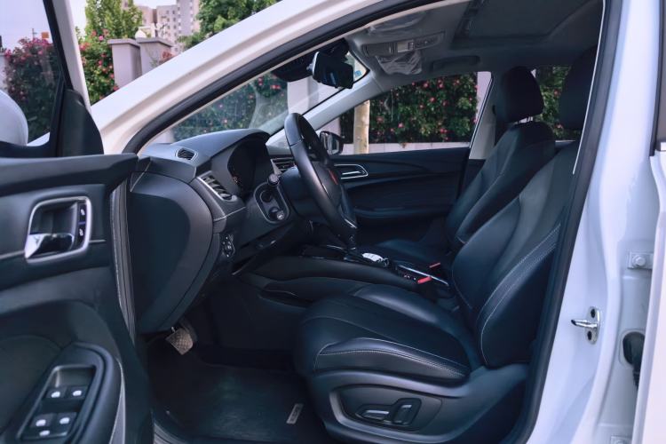 Used Roewe i5 2019 20T Automatic Intelligent Connectivity Super-Power Supreme Edition Left Front Seat