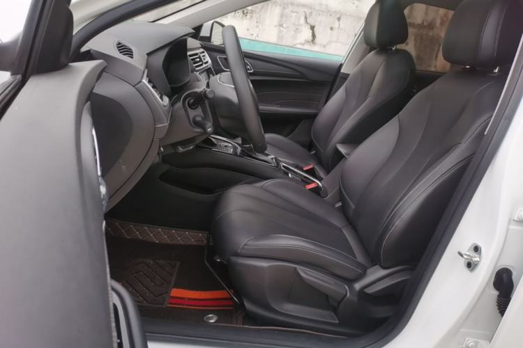 Used Roewe i5 2019 1.5L Automatic 4G Connected Langhao Edition Left Front Seat