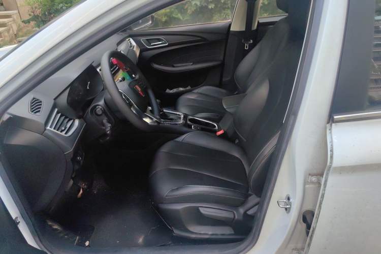 Used Roewe i5 2019 1.5L Automatic 4G Connected Langhao Edition Left Front Seat