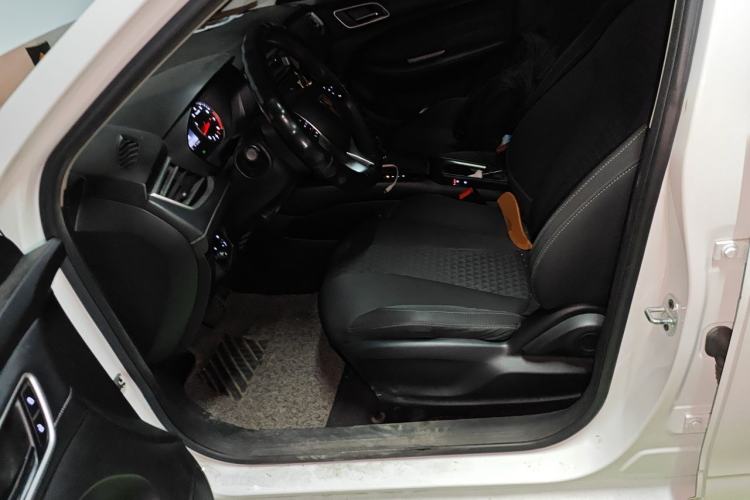 Used Roewe i5 2019 1.5L Automatic 4G Connected Langyue Edition Left Front Seat