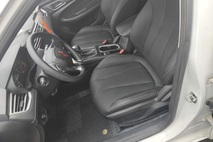 Used Roewe i5 2019 1.5L Automatic 4G Connected Langyue Edition Left Front Seat