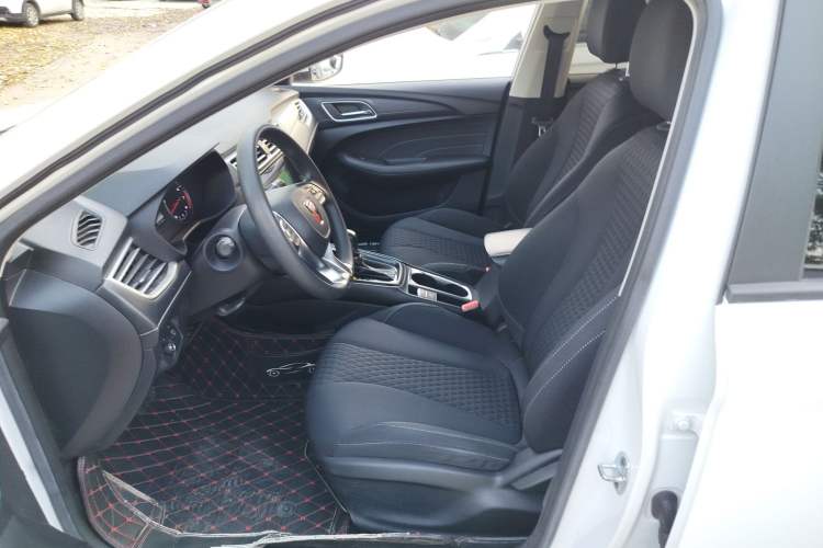 Used Roewe i5 2019 1.5L Automatic 4G Connected Langyue Edition Left Front Seat