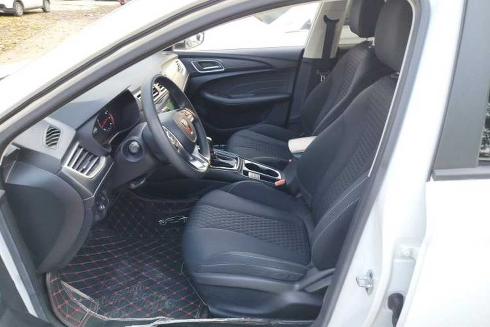 Used Roewe i5 2019 1.5L Automatic 4G Connected Langyue Edition Left Front Seat