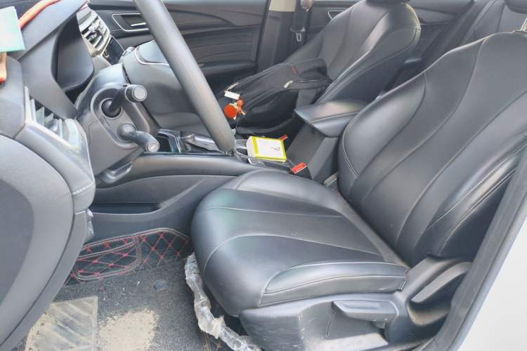 Used Roewe i5 2019 1.5L Automatic 4G Connected Langhao Edition Left Front Seat