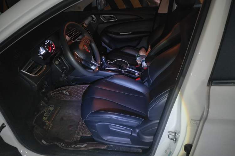 Used Roewe i5 2019 1.5L Automatic 4G Connected Langhao Edition Left Front Seat