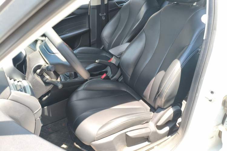 Used Roewe i5 2019 1.5L Manual 4G Connectable Langhao Edition Left Front Seat
