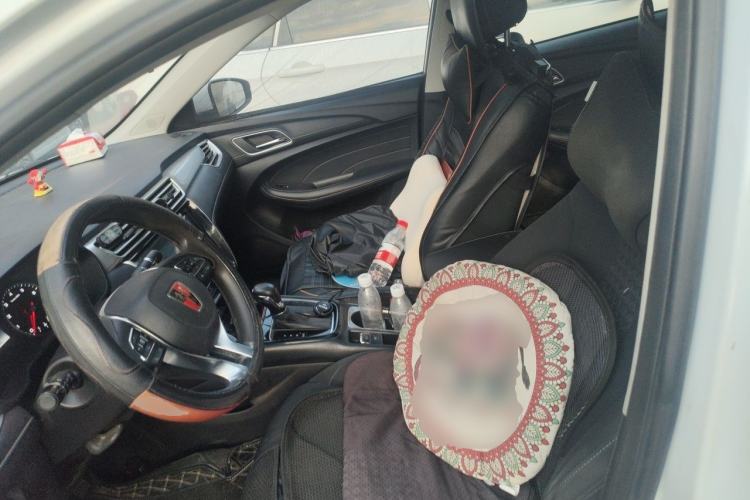 Used Roewe i5 2019 1.5L Automatic 4G Connected Langyue Edition Left Front Seat