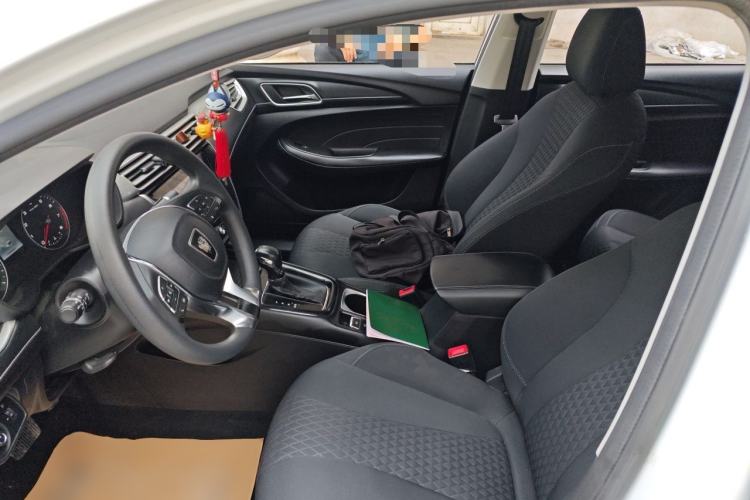 Used Roewe i5 2019 1.5L Automatic 4G Connected Langyue Edition Left Front Seat