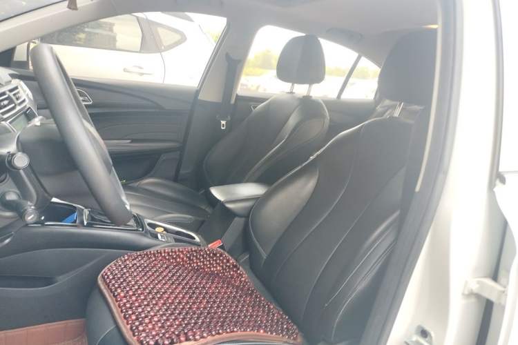 Used Roewe i5 2019 1.5L Automatic 4G Connected Langhao Edition Left Front Seat