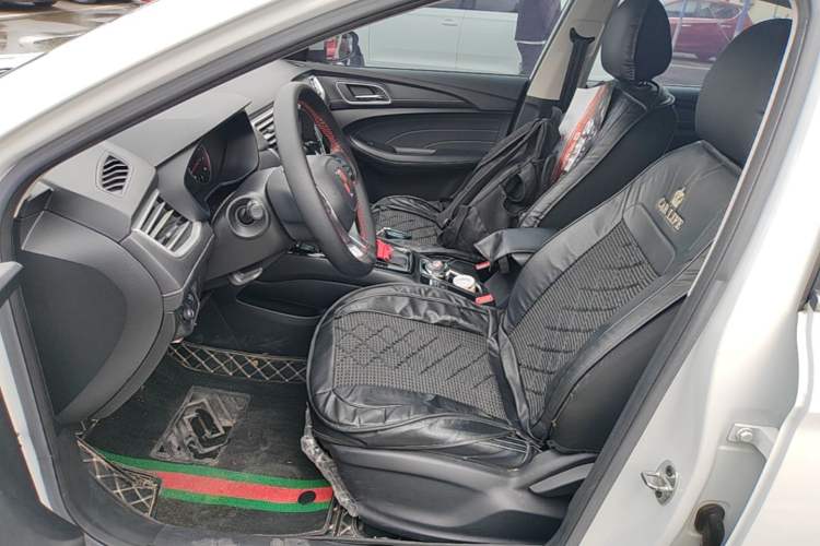Used Roewe i5 2019 1.5L Automatic 4G Connected Linghao Edition Left Front Seat
