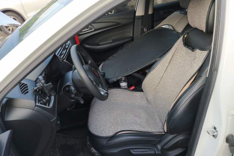Used Roewe i5 2019 1.5L Manual 4G Connect Leehao Flagship Edition Left Front Seat
