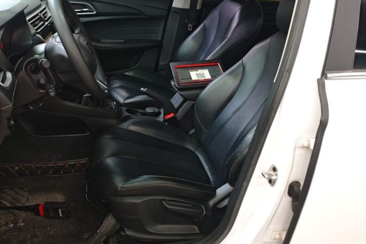Used Roewe i5 2019 1.5L Manual 4G Connect Leehao Flagship Edition Left Front Seat