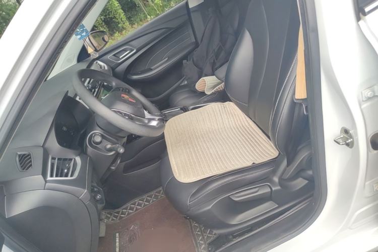 Used Roewe i5 2019 1.5L Automatic 4G Connected Langhao Edition Left Front Seat
