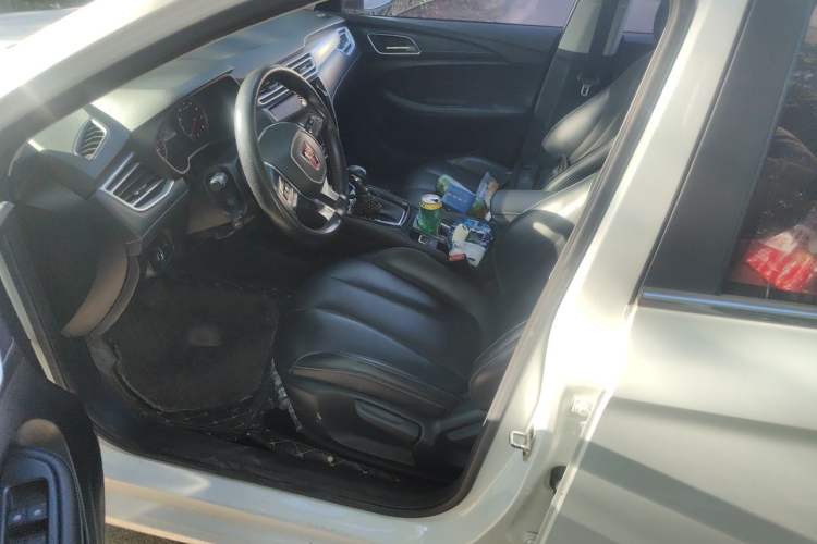 Used Roewe i5 2019 1.5L Automatic 4G Connected Linghao Flagship Edition Left Front Seat
