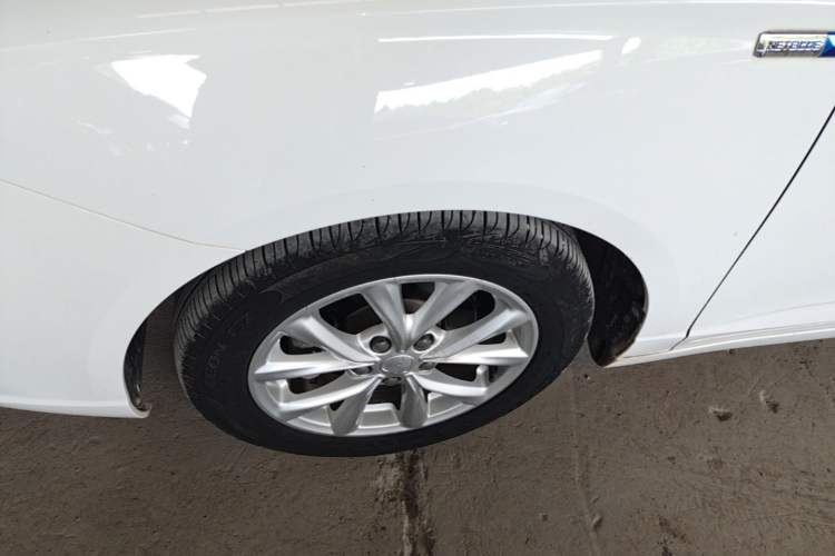 Used Roewe i5 2019 1.5L Manual 4G Connect Luxury Edition Left Front Wheel Hub