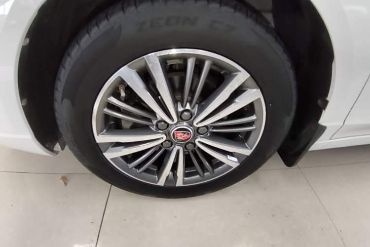 Used Roewe i5 2019 1.5L Manual 4G Connectable Langhao Edition Left Front Wheel Hub