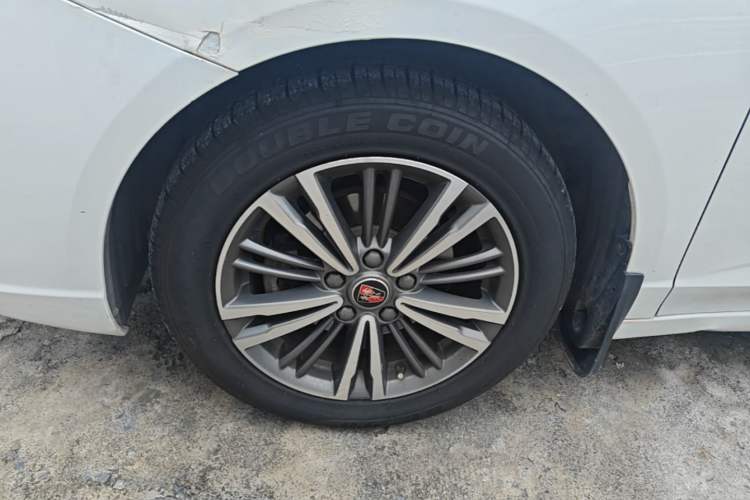 Used Roewe i5 2019 1.5L Automatic 4G Connected Langhao Edition Left Front Wheel Hub